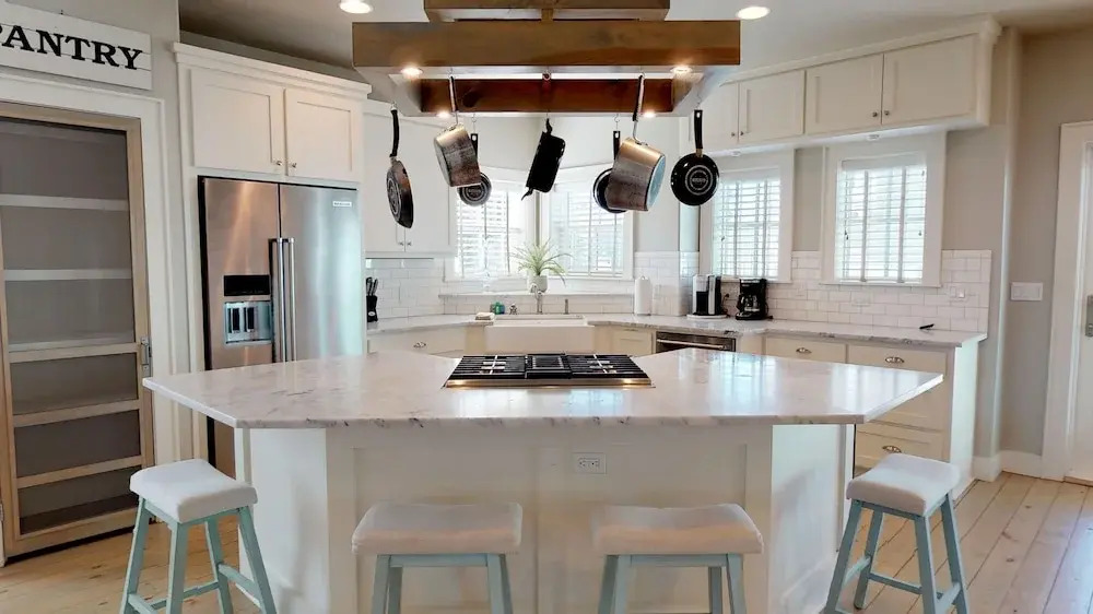 112 Eleventh St 4 Bedroom Home