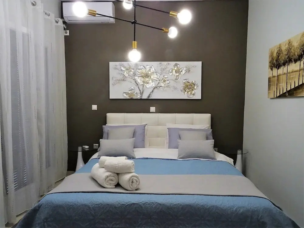 Lovely renovated studio
