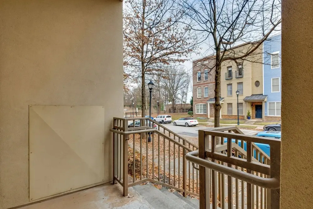 Condo by Marta: 10 Min Walk to World Cup Stadium