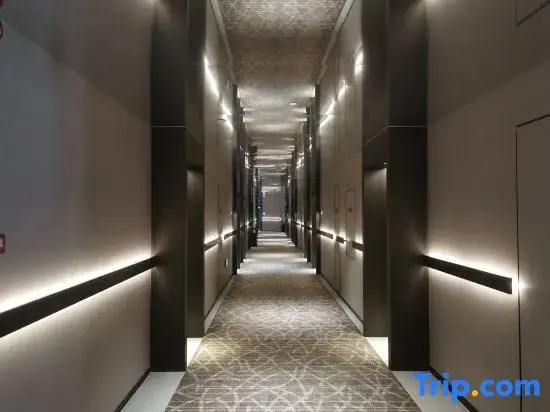 Max E-sports Hotel