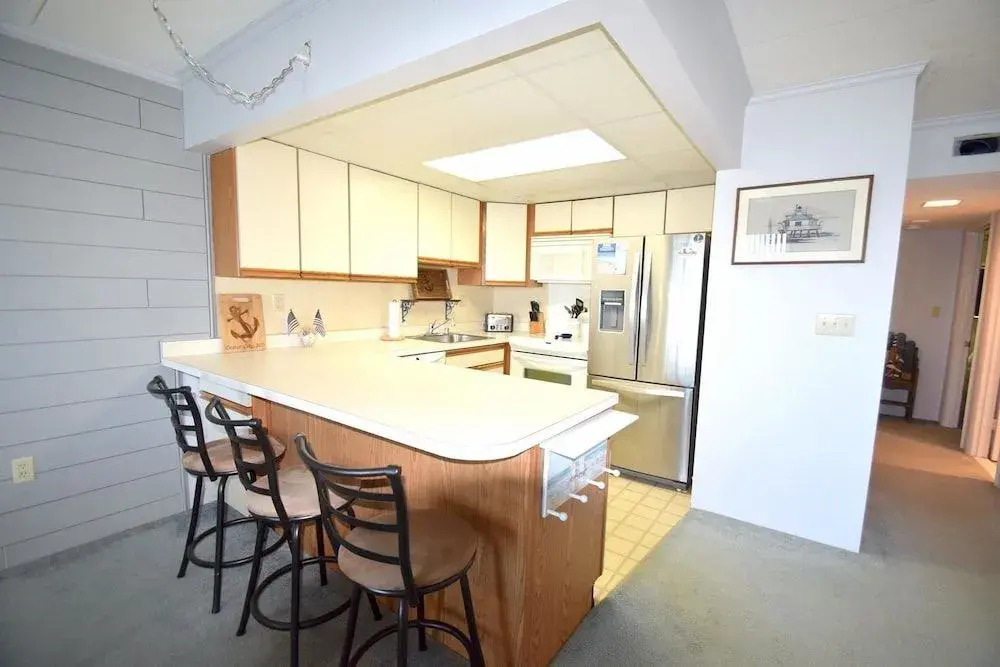 Harbour Island 303L 2 Bedroom Condo by RedAwning