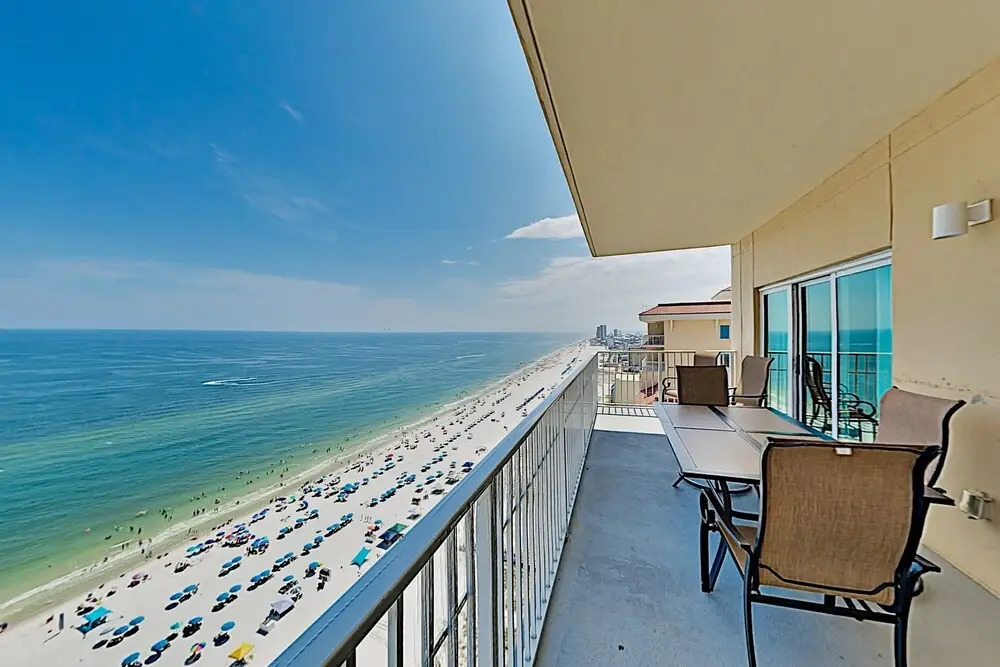 Gulf-front Getaway: Pools, Hot Tub - Steps To Sand 2 Bedroom Condo