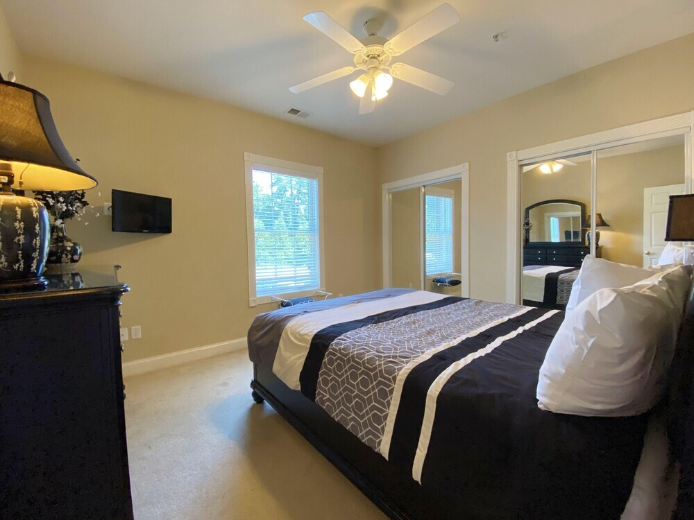 Magnolia Pointe Three-bedroom Apartment 201-4821