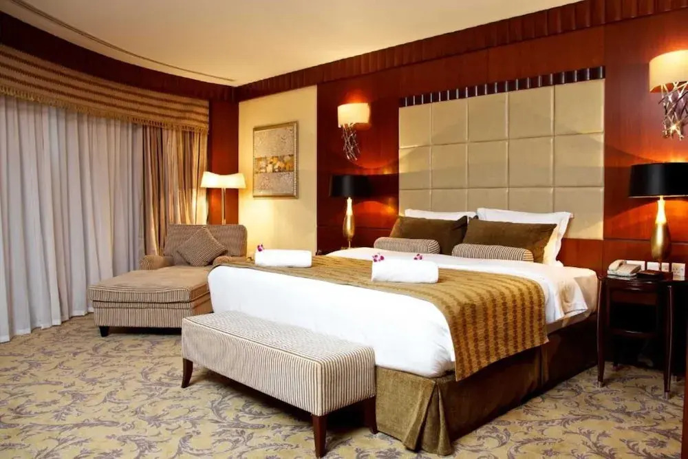 Dancenter Luxe Corniche Hotel Formerly Concorde Hotel