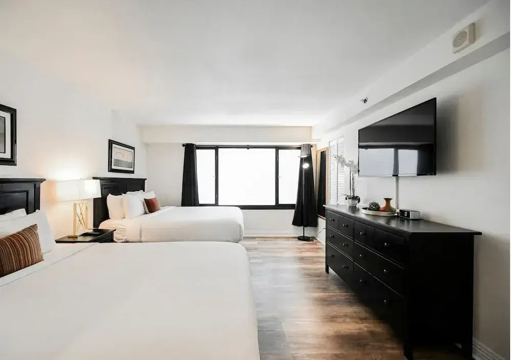 StripViewSuites at Jockey Club