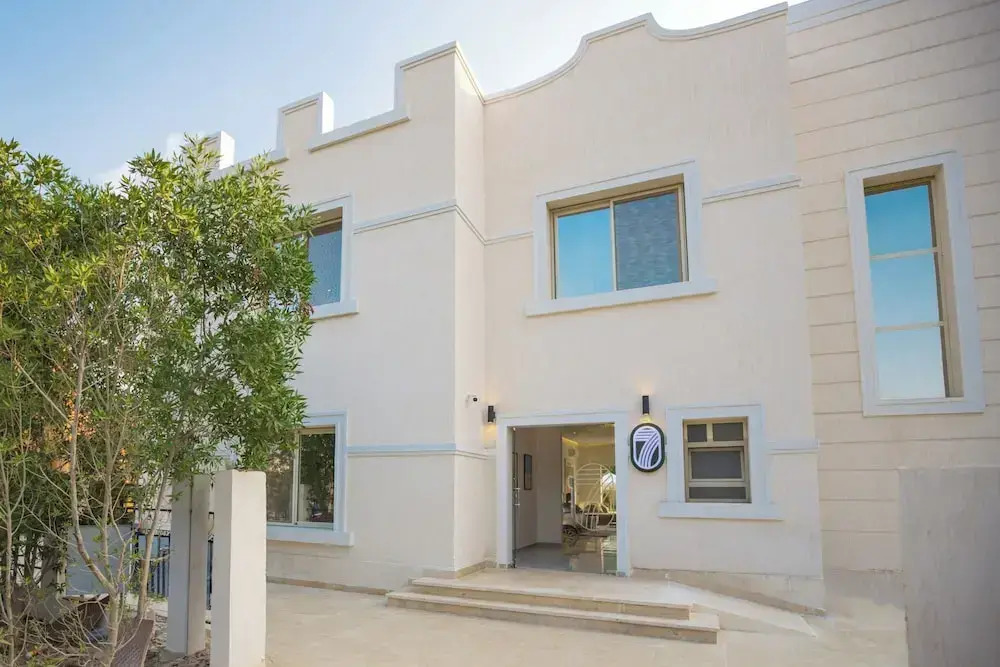 Seven Stays Zayed