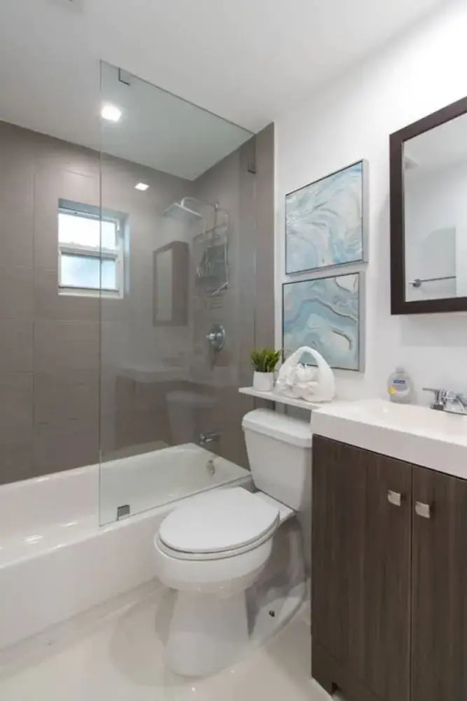 Renovated2 Br with Private Hot tub