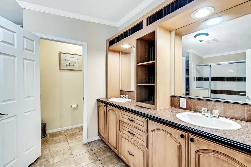 Siesta Key Resort Home Just Steps To The Beach! 6 Bedroom Estate by Redawning