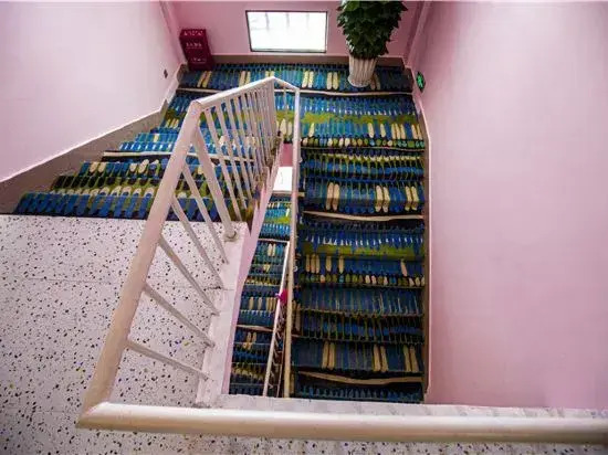 Atour Hotel Tengchong Wenxing Building
