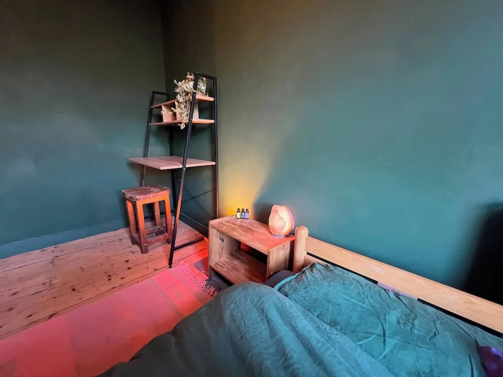 Room-cozy Guest Room in Vibrant Brighton