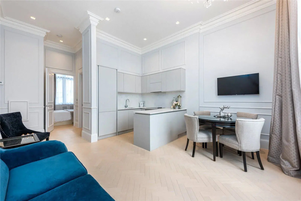 Stunning 1 Bed Garden Apartment next to Hyde park