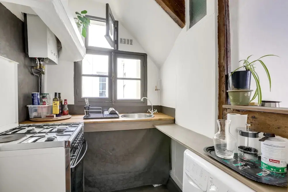Grand prieuré apartment by Weekome