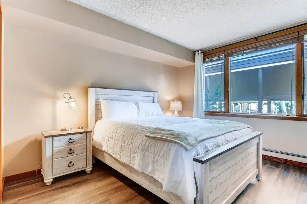 Spacious And Modern 2br Premier- The Pines- Kids Ski Free 2 Bedroom Condo by RedAwning