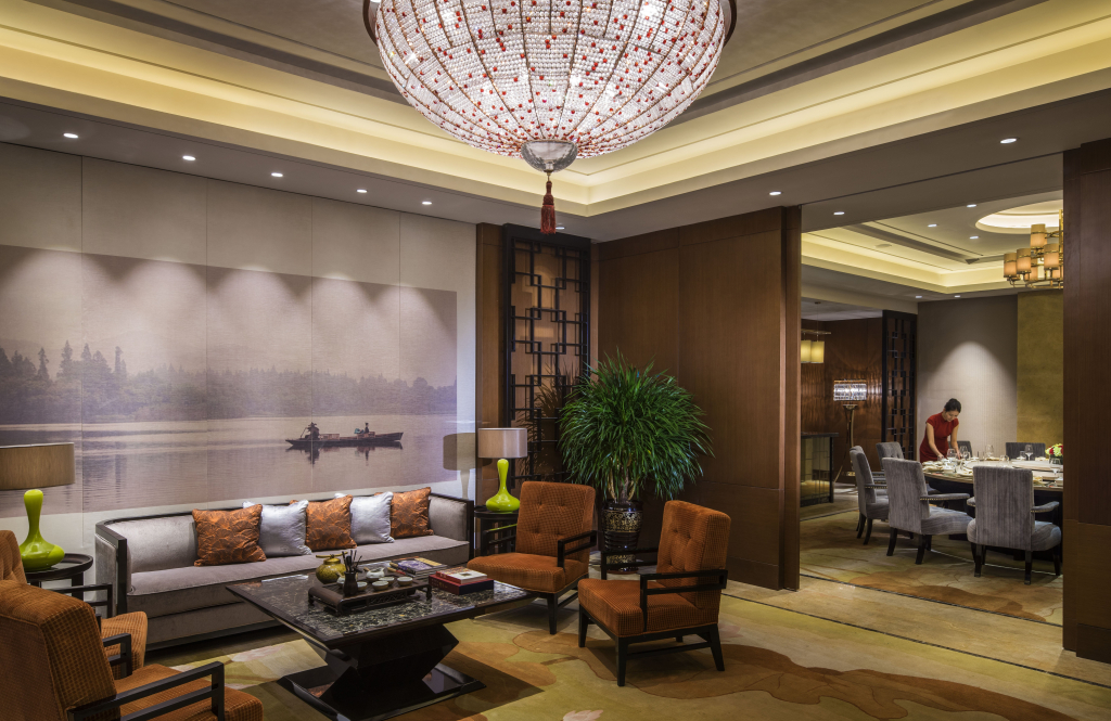 HUALUXE Hotels & Resorts Yangjiang City Center by IHG