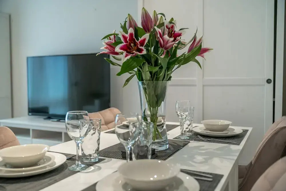 Deluxe 2Bed Duplex Apartment & parking