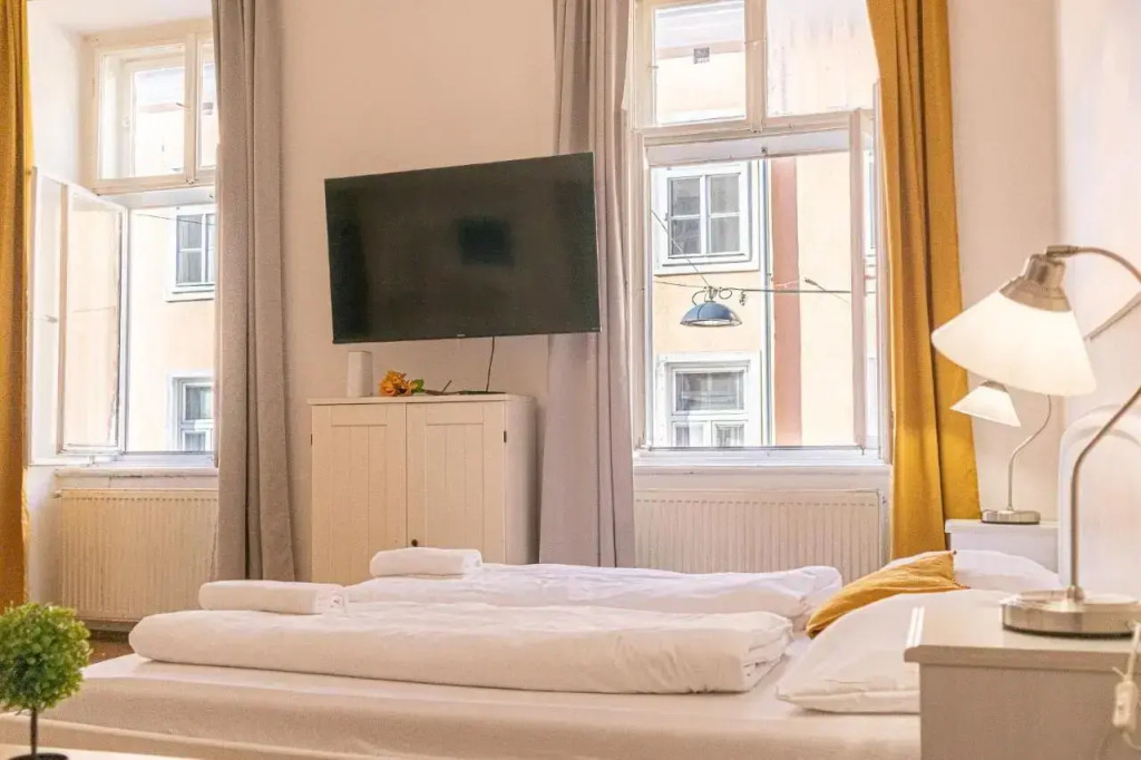 Peerles 2BR Apt. Perfectly Situated&Well Connected