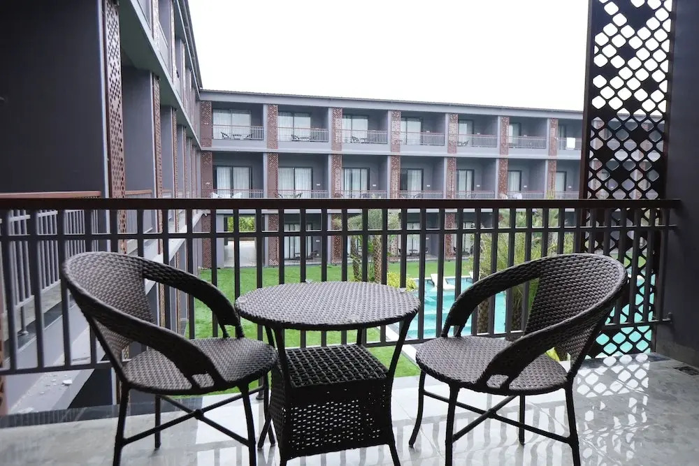 Mansa Club And Resort