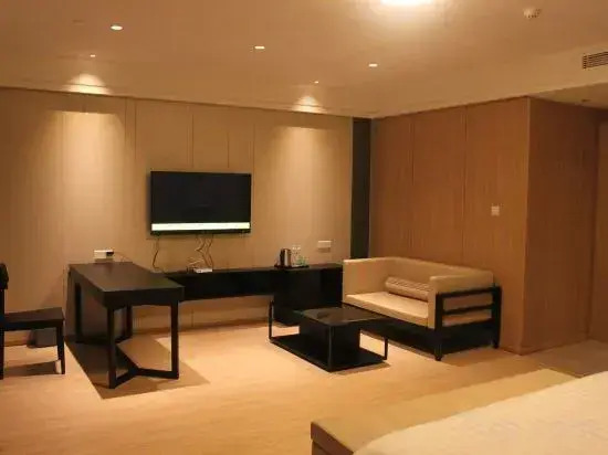 Ningbo Qianwan New Zone Haiyue Huantu NANYUAN INN Hotel (Dazhong Square)