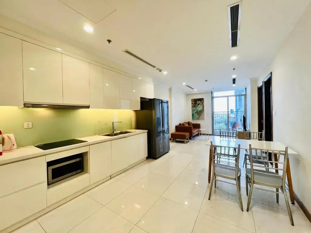 Vinhomes Landmark 81 Apartments- Christine Home