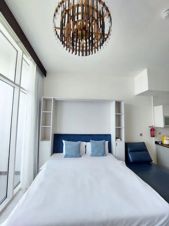 Brand New Modern Studio, Burj Khalifa View Pool
