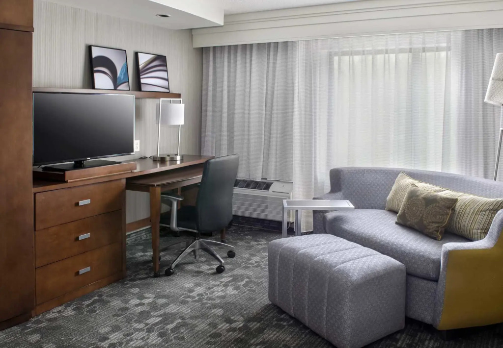 Courtyard by Marriott Paramus