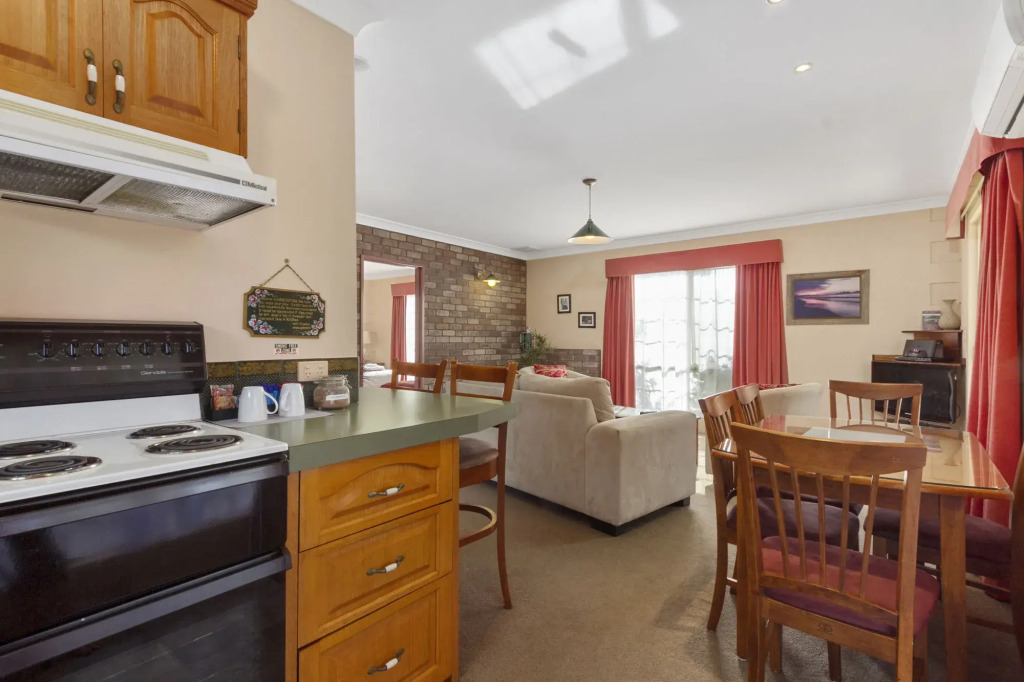 Swansea Cottages & Lodge Suites