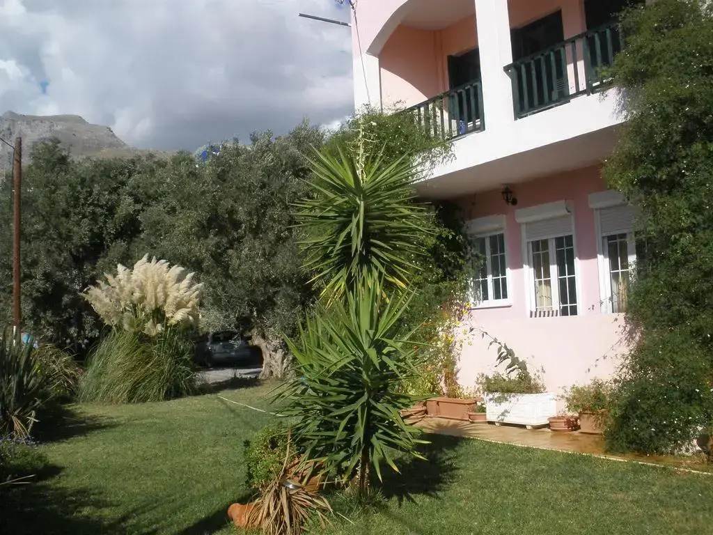 Livadi Apartments