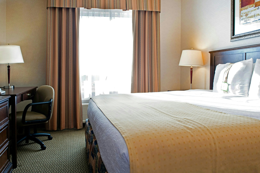 Holiday Inn Hotel & Suites-West Edmonton by IHG