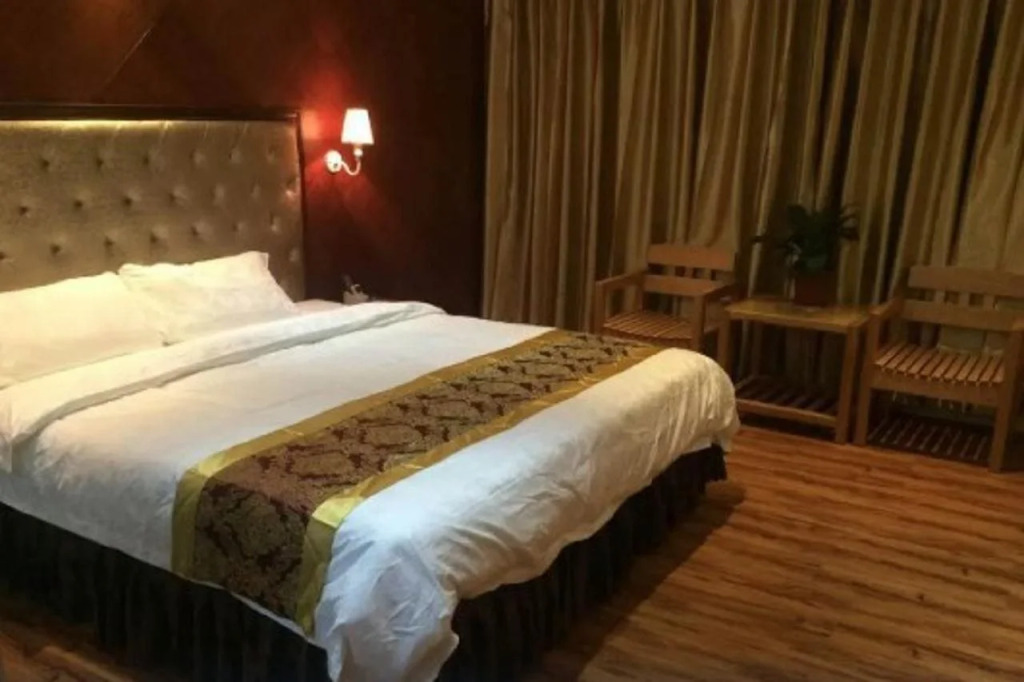 Bolang Hotel