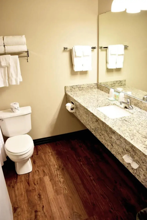 Crossings By Grandstay Inn & Suites