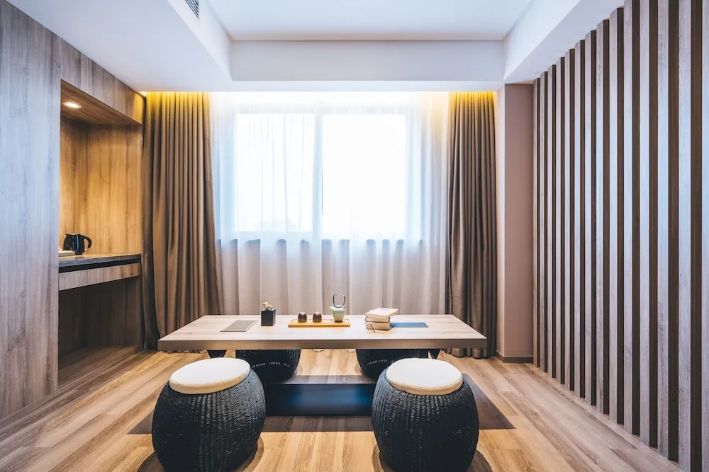 Atour Hotel Wuhan Tianhe Airport Tenglong Avenue Subway Station