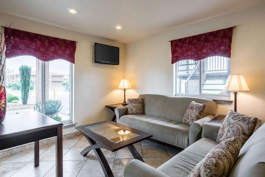 The Magnolia Hotel Searcy