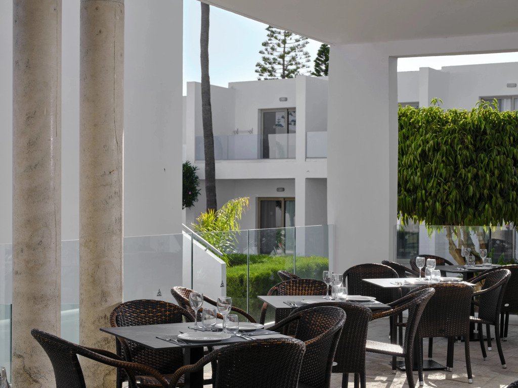 Курортный Отель Panthea Resort