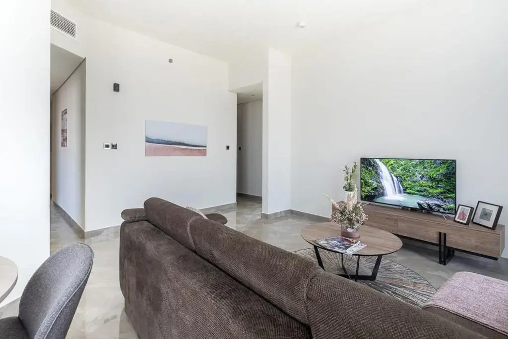 Frank Porter - Majestique Residence