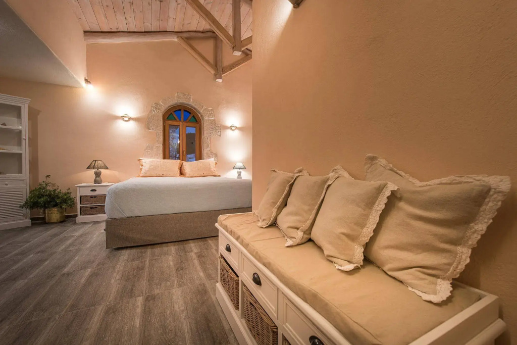 Blue Caves Villas - exceptional Villas with private pools direct access to the sea