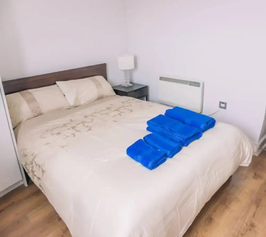 2 Bedroom Apartment Near City Centre