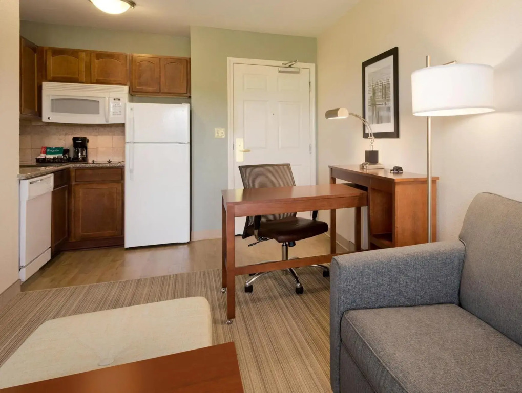 Homewood Suites by Hilton Jacksonville Deerwood Park