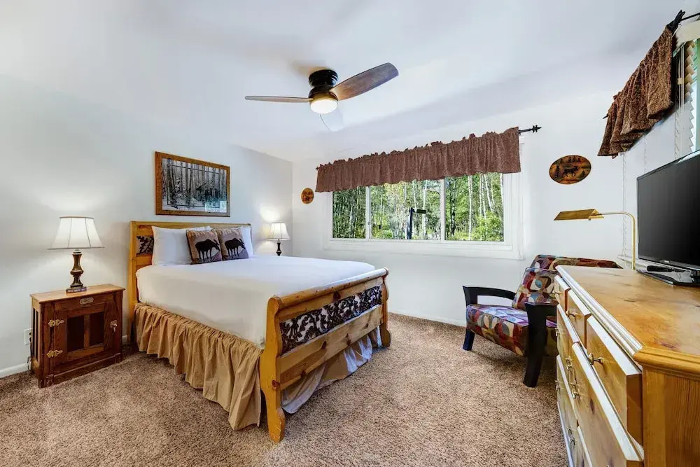 Snow Flower 103 2 Bedroom Condo by RedAwning