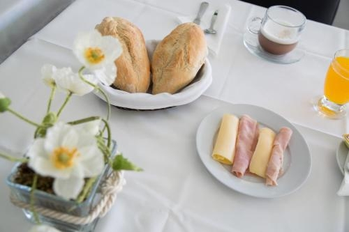 Tomás Guest House