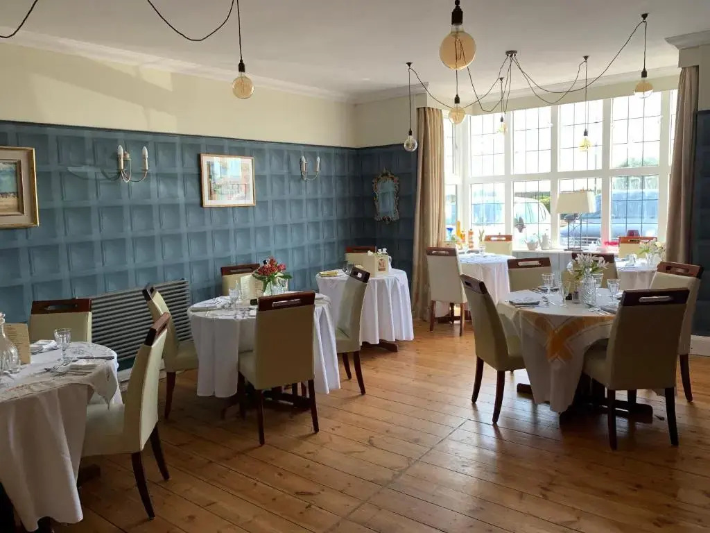 Knights Court Hotel