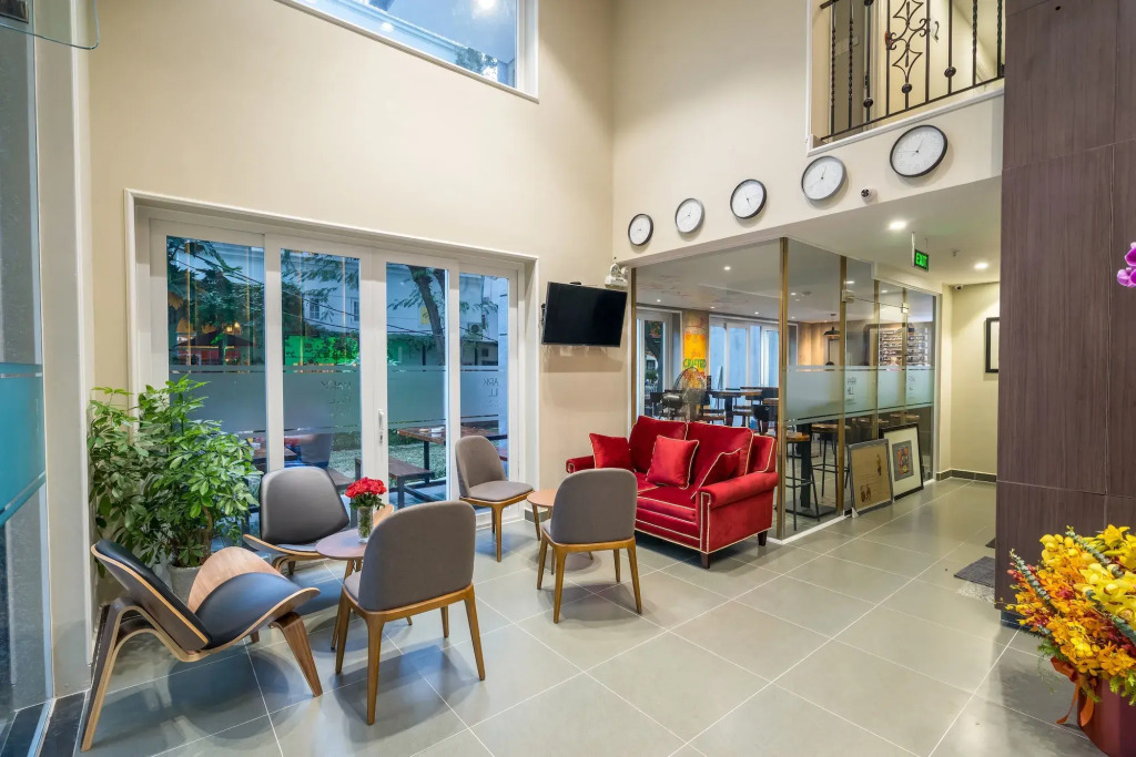 Parkhill Hotel & Apartment