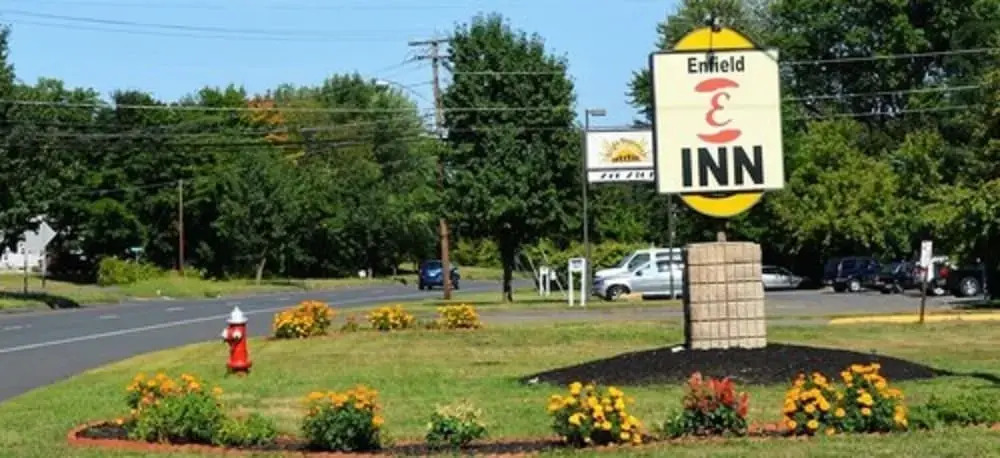 Enfirld Inn and Suites Bradley Airport