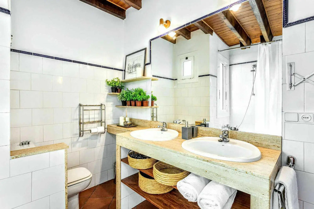 Lovely penthouse 2BR in Eixample - ArtBlue
