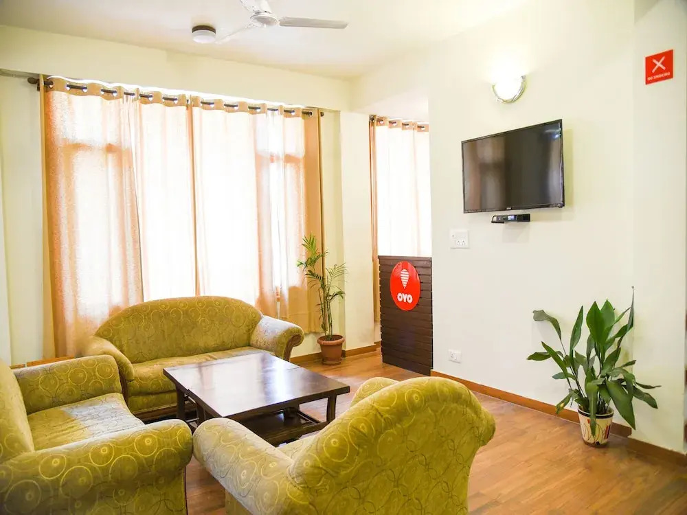 OYO 13705 Lonchenpa BnB