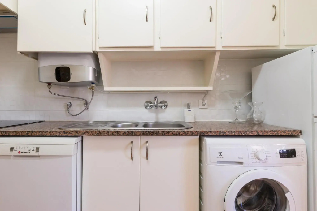 3 Bedroom Apt. with Grand Terrace