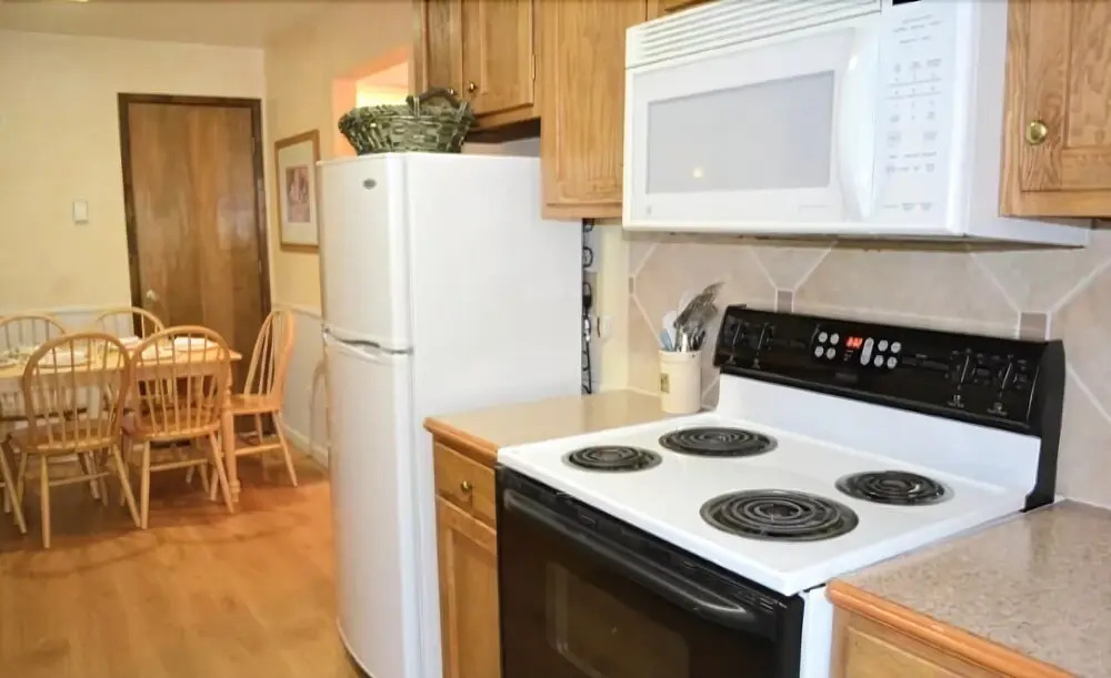 Racquet Club #220 1 Bedroom 1 Bathroom Condo