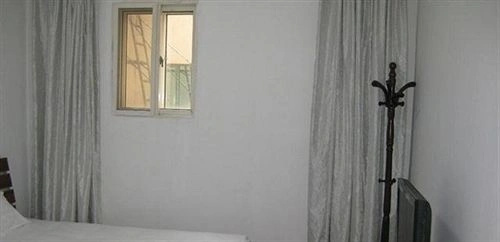 Qingdao Heng He Four Business hotel