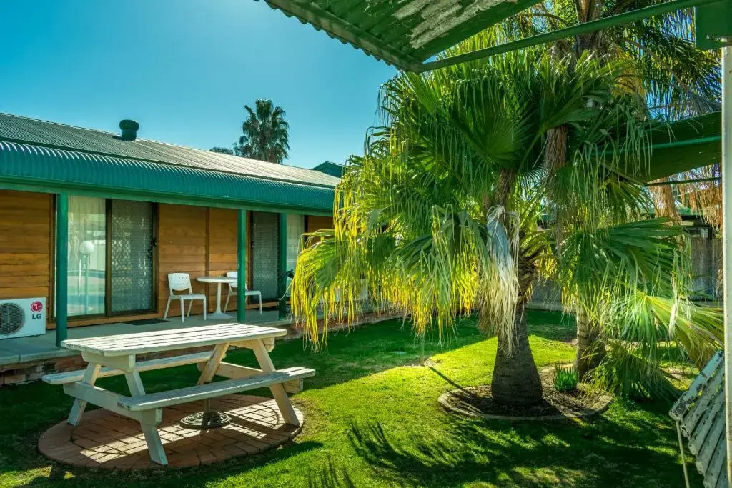 Deniliquin Country Club Motor Inn