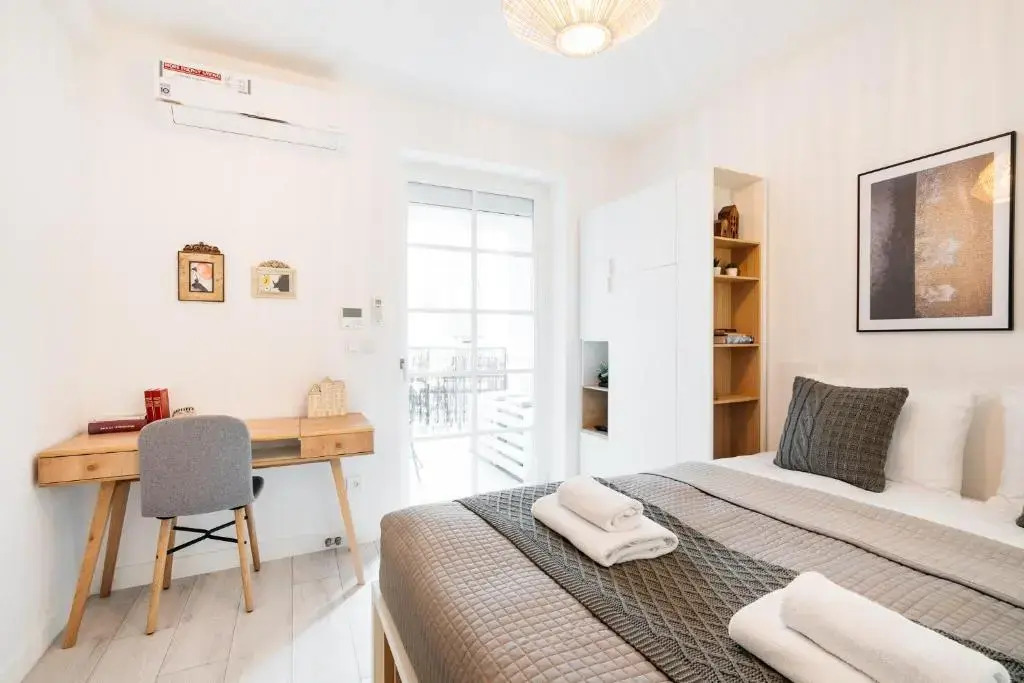 Apartment Sunrise by Loft Affair