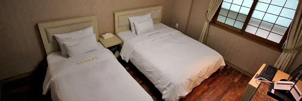 Chuncheon Central Hotel